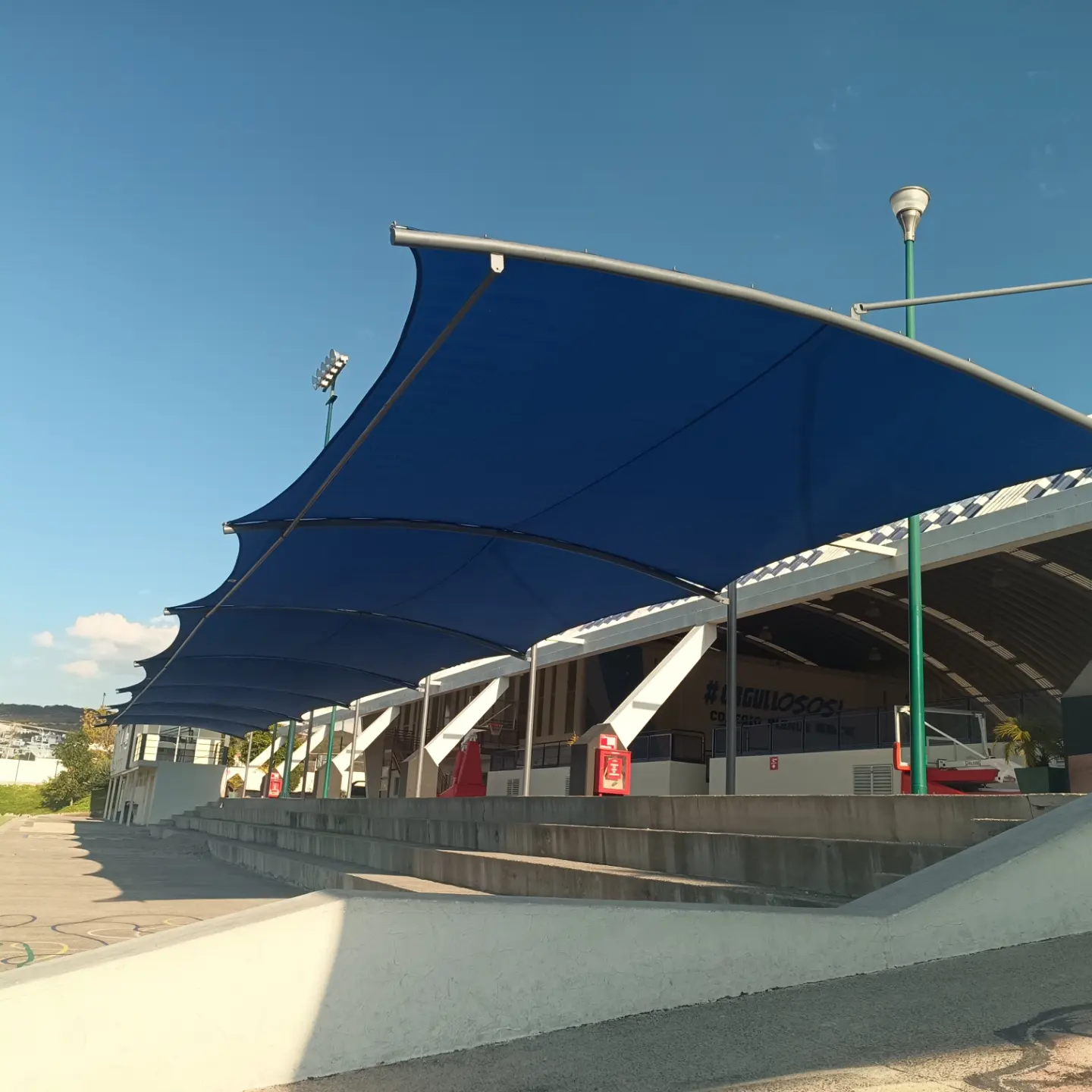 Toldo Curvo para Gradas
